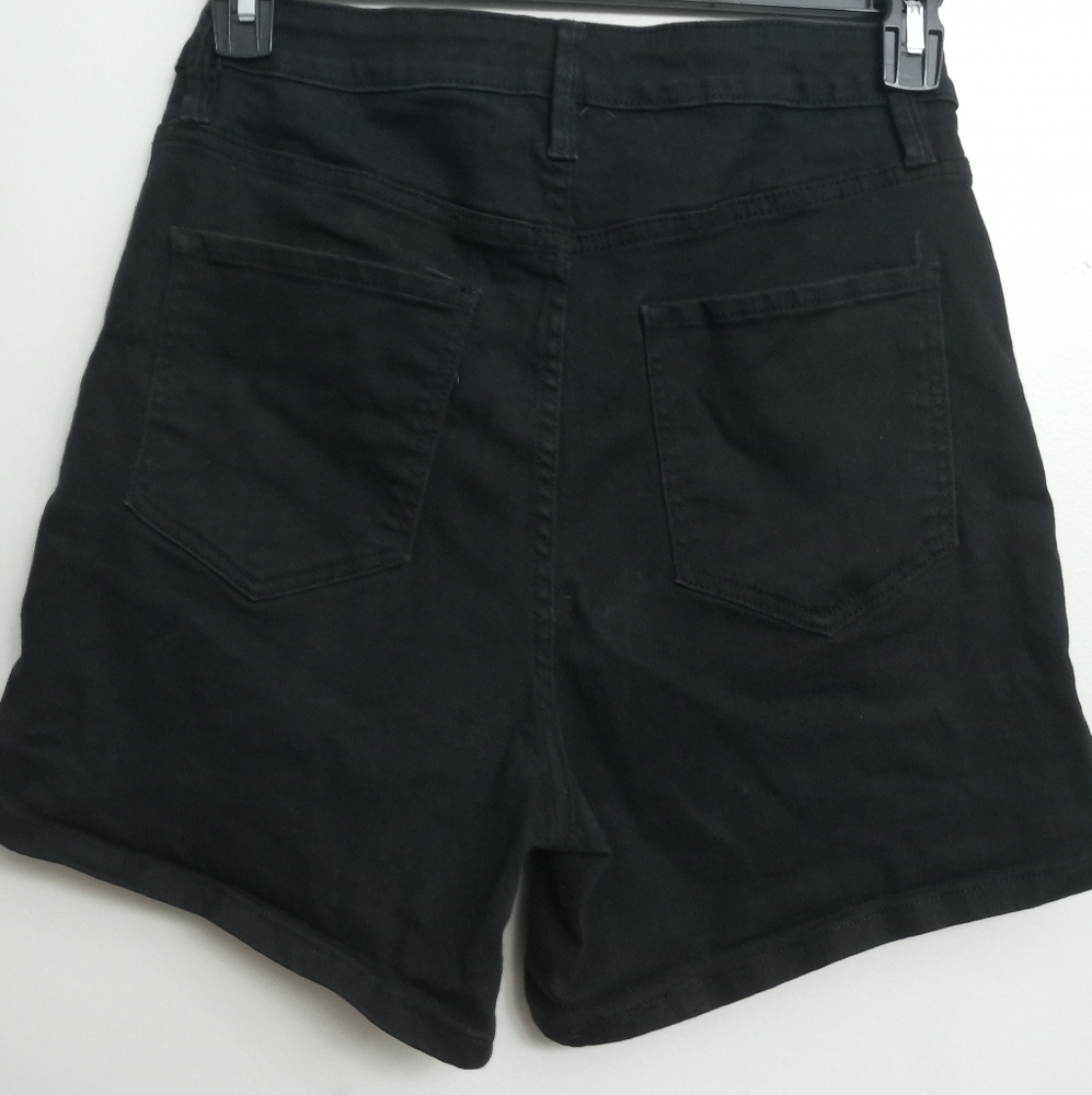 Hot Topic Ultra High Rise Button Front Shorts - Picture 2 of 3